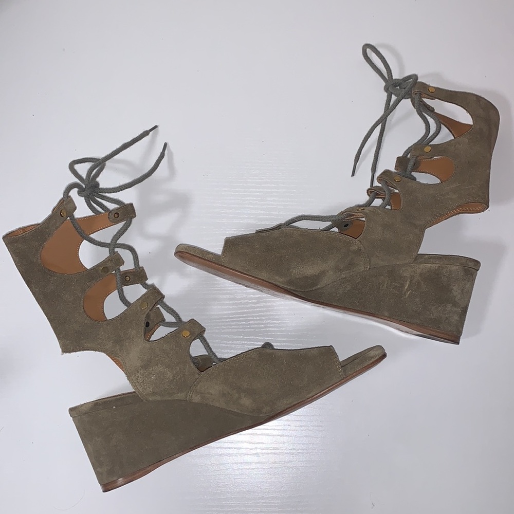 CHLOÈ FOSTER Beige Suede Gladiator Wedge Sandal - Picture 3 of 12
